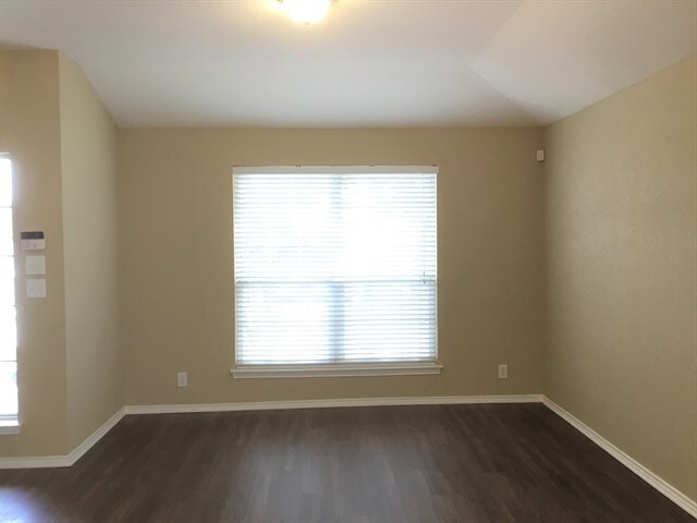 Building Photo - 12107 Clubhouse
