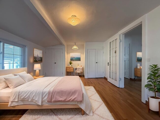 Building Photo - 422 Cheyenne Blvd