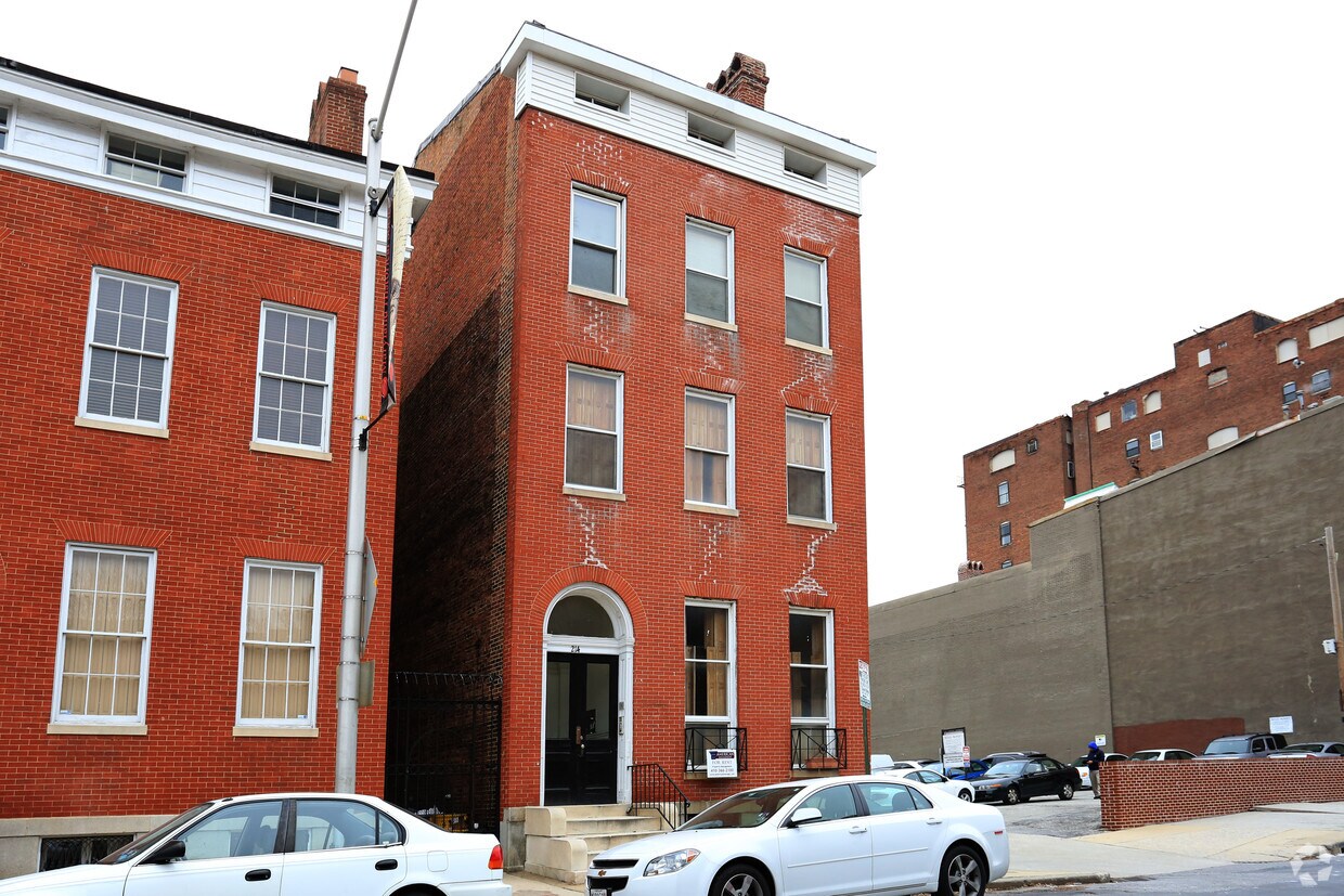 Foto del edificio - 214 W Monument St