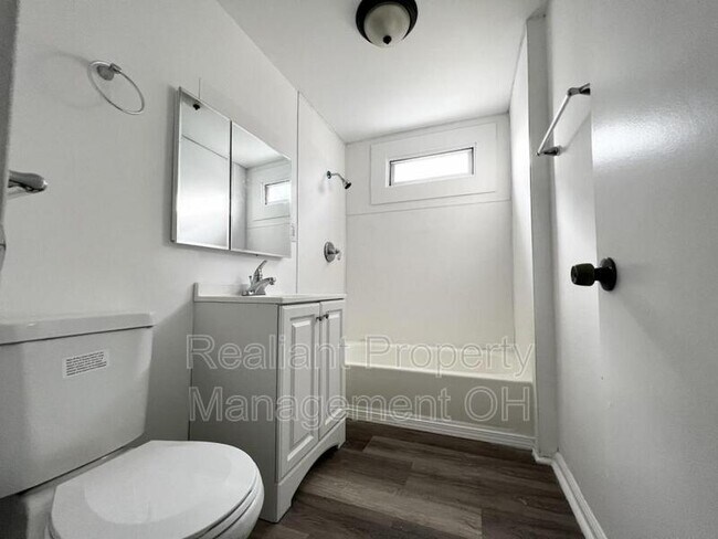 Foto del edificio - 1112 Gilsey Ave