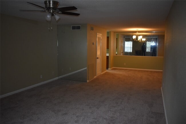 Foto del edificio - 9700 Leawood Blvd