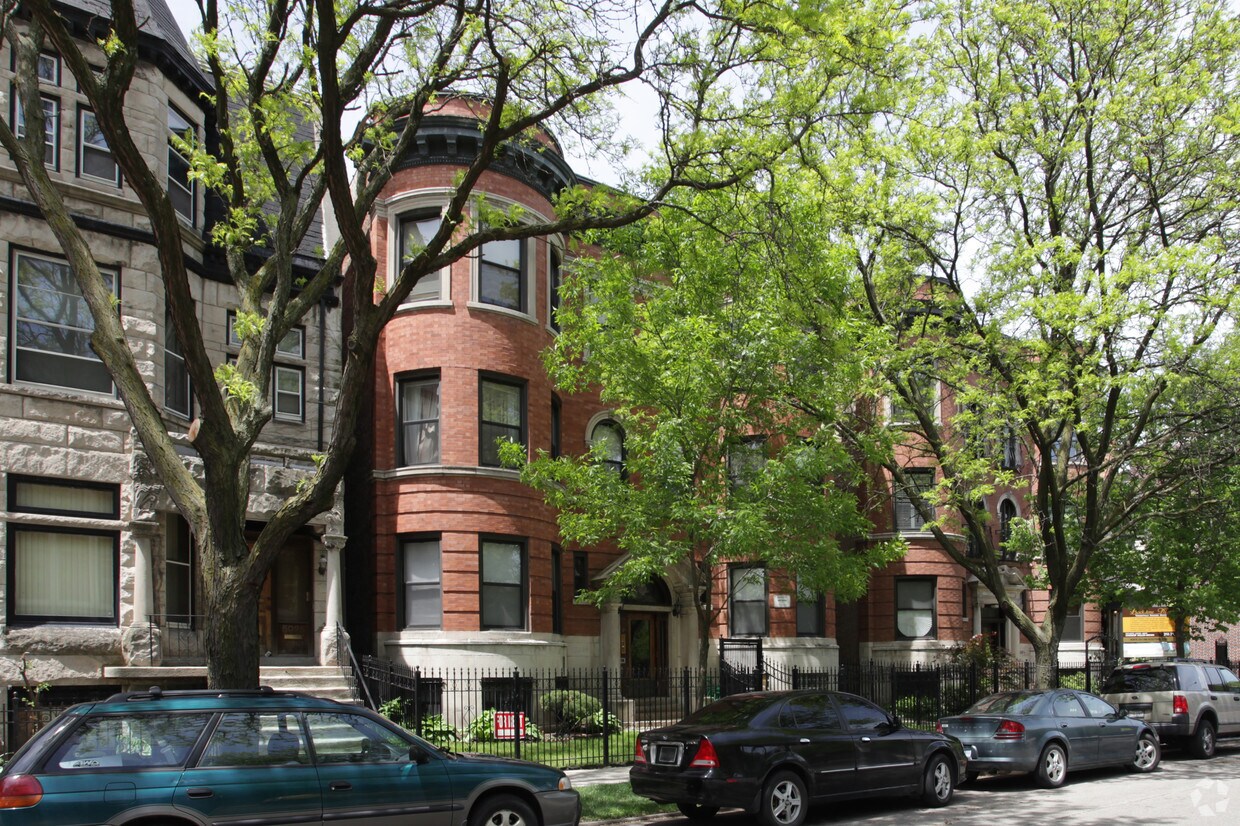 Foto principal - 5018-5020 S Blackstone Ave