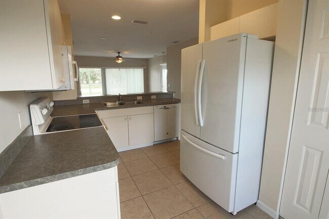 Building Photo - 2080 Willow Hammock Cir