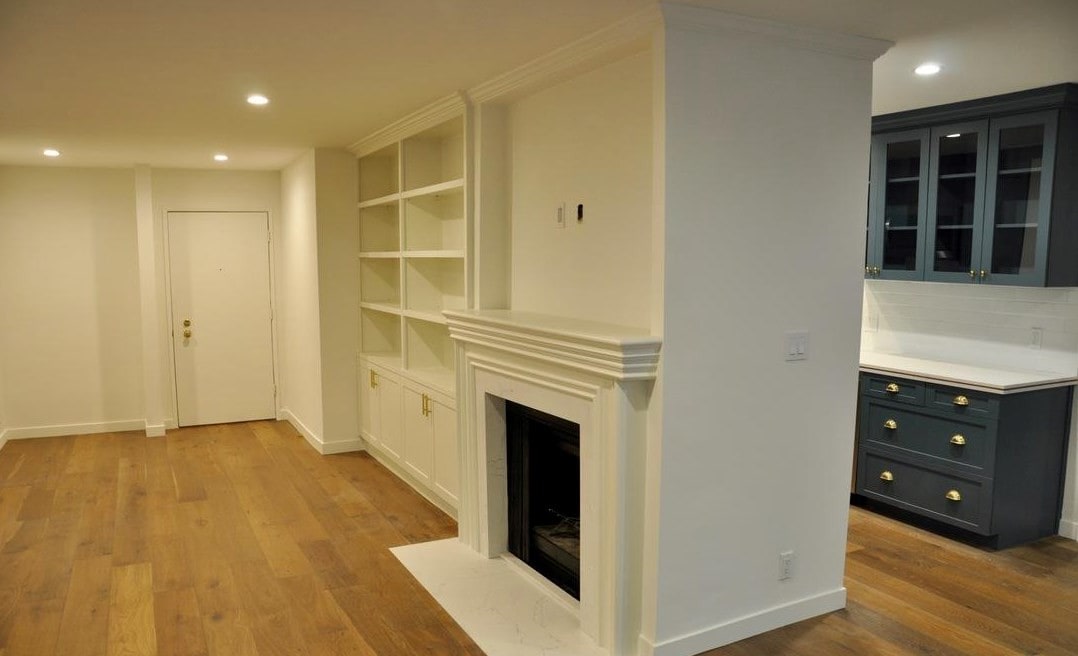 Primary Photo - 403 N Oakhurst Dr