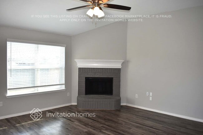 Building Photo - 1907 Bertram Dr