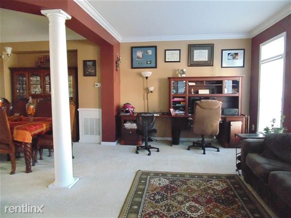 Building Photo - 8233 Gunston Commons Way