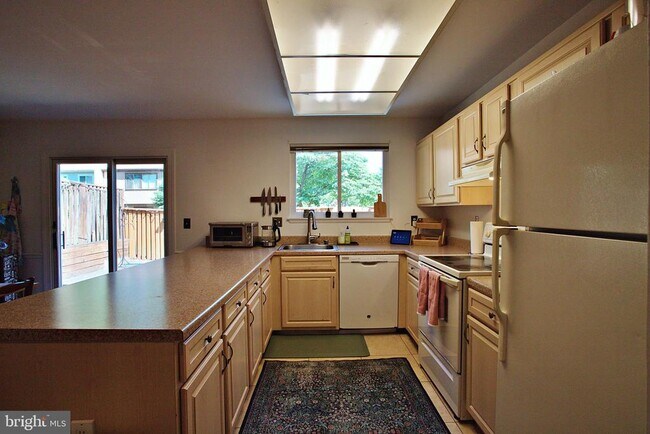 Foto del edificio - 1450 Greenmont Ct