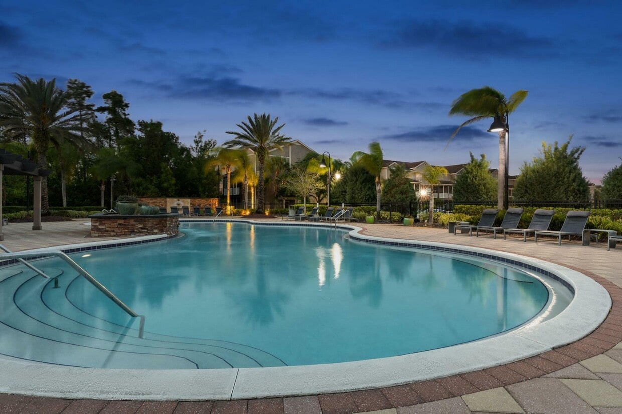 525 Avalon Park - Resort Pool - Bell Avalon Park