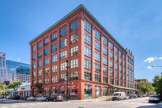 Building Photo - 1017 W Washington Blvd