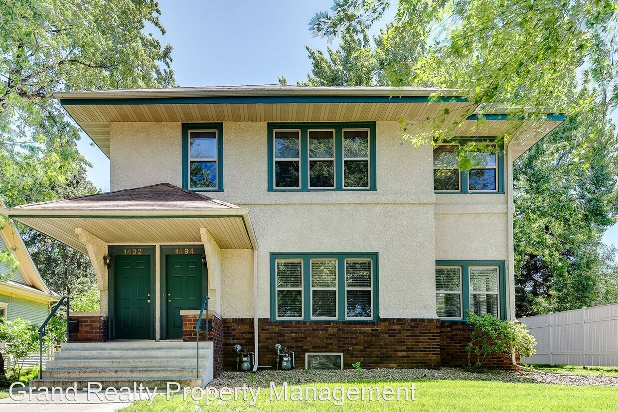 4 br, 1.5 bath House 1494 W Grand Ave House Rental in Saint Paul