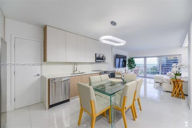 Foto del edificio - 1950 S Ocean Dr