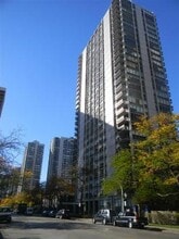 Building Photo - 1455 N Sandburg Terrace