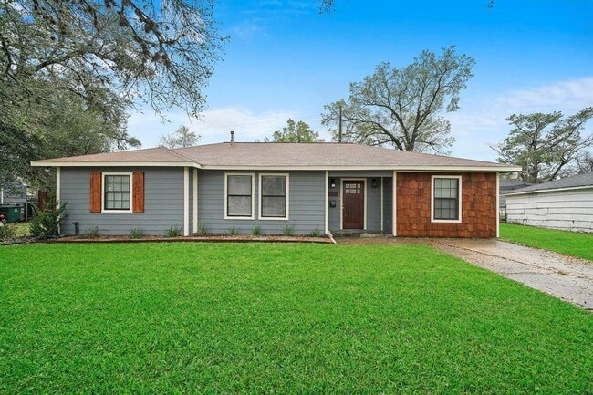 Building Photo - 4810 Culmore Dr
