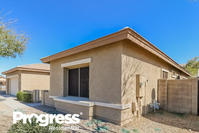 Building Photo - 5405 S 55th Ave