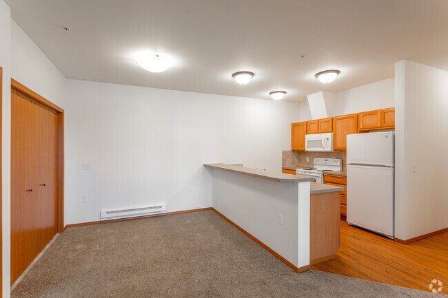 Spruce - Plano A - 2HAB, 2BA - 950 ft² - Hilby Station