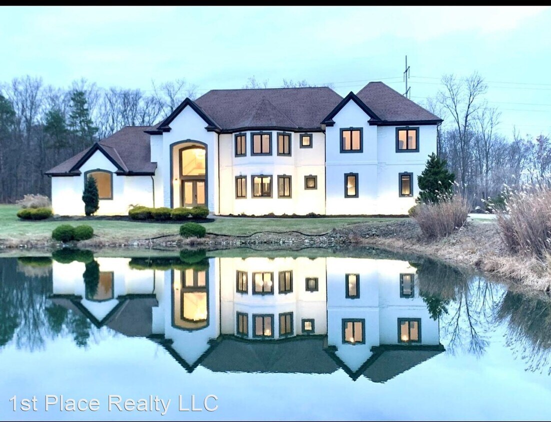 Primary Photo - 7 br, 5 bath House - 28560 Blue Trail