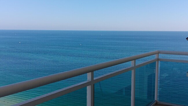 Foto del edificio - 3900 Galt Ocean Dr