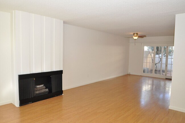 Foto del edificio - 3 Bdrm/2.5 Bath in Criterion Townhomes Com...