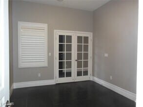 Building Photo - 10390 Blue Ginger Dr