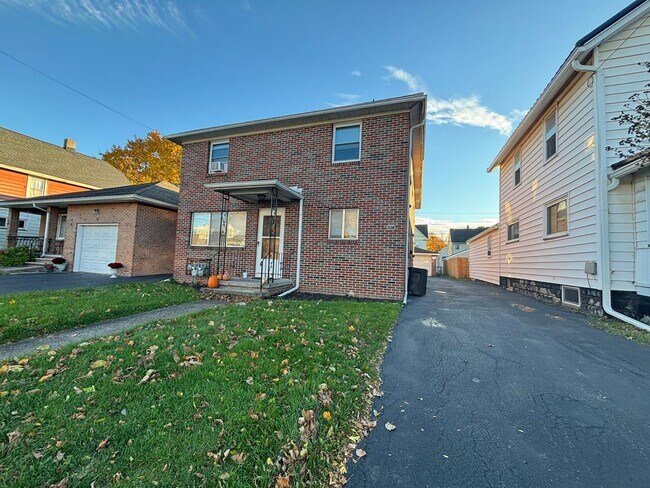 Foto del edificio - 226 E Chestnut St