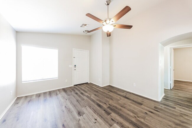 Foto del edificio - 11224 W Glenrosa Ave