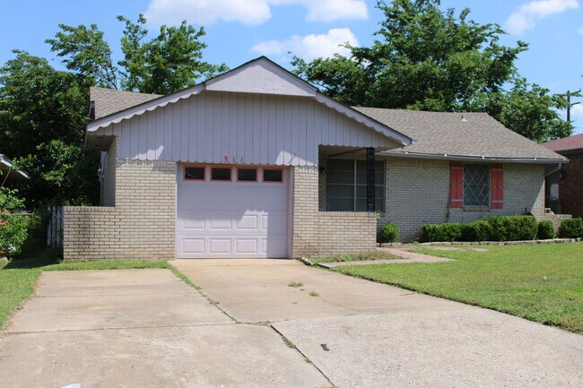 Building Photo - Section 8 Accepted