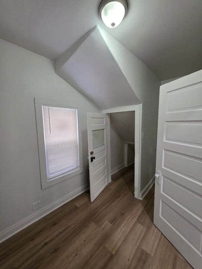 Foto del edificio - 3745 W Diversey Ave