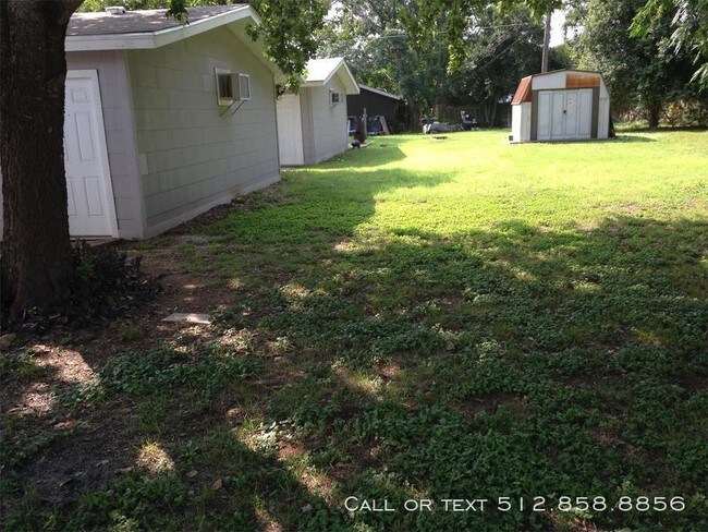 Building Photo - 1241 N LBJ Dr