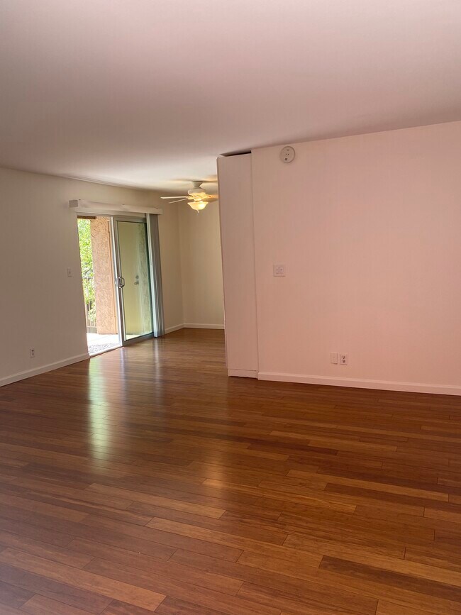 Foto del edificio - 5525 E Thomas Rd
