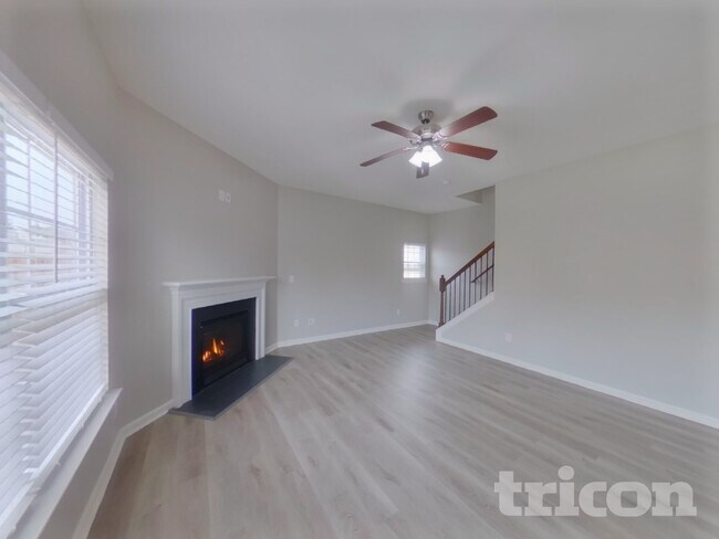 Foto del edificio - 321 New Spring Ln