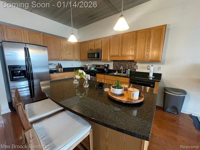 Building Photo - 101 Curry Ave