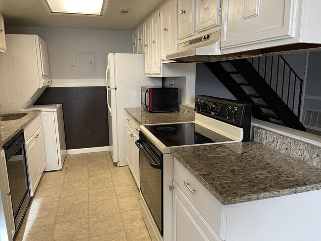 Building Photo - 822 Windstream Way
