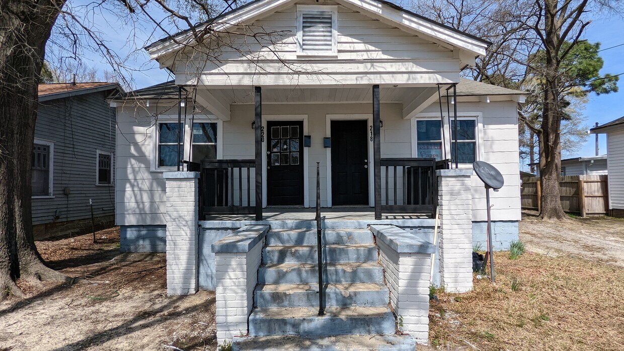 Primary Photo - 218 W Virginia St