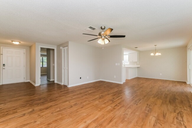 Building Photo - 6403 Reef Cir