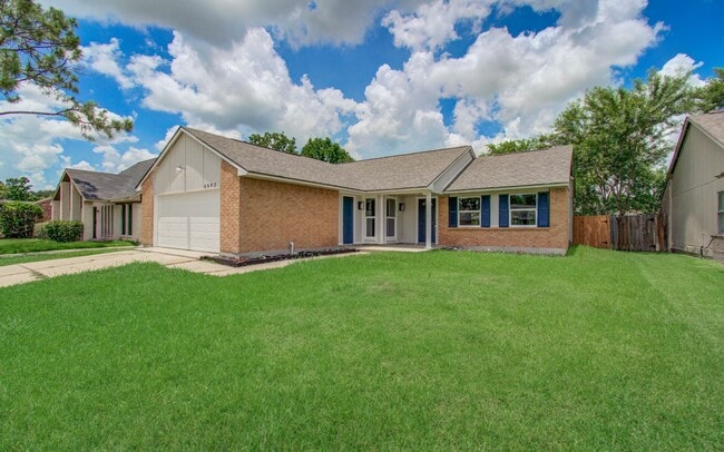Foto del edificio - 6903 Blue Ridge Dr