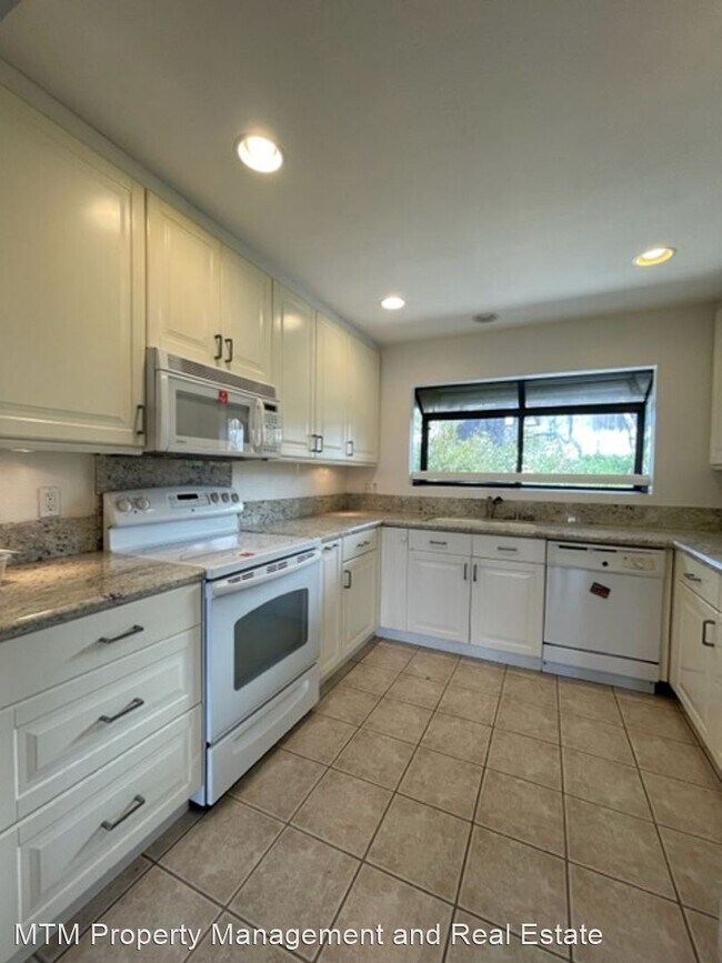 Building Photo - 4 br, 2 bath House - 2831 LLoyd St.