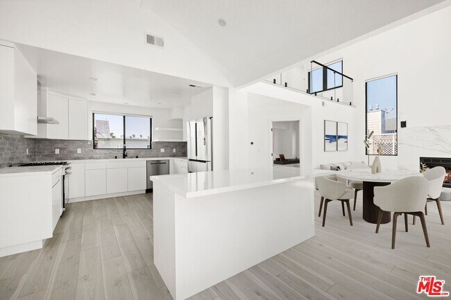 Foto del edificio - 2225 4th St