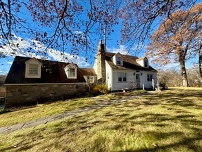 Building Photo - 176 Pocono Rd