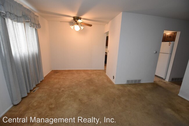 Building Photo - 3 br, 1 bath House - 4039 Manor Drive