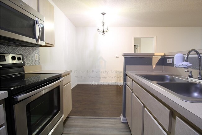 Foto del edificio - 4348 S Kirkman Rd