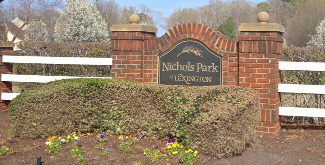 Foto del edificio - Virginia Beach living at its BEST!