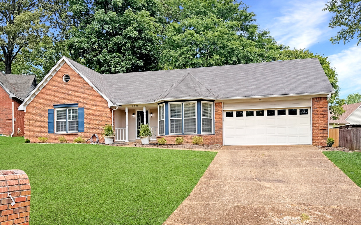 Foto principal - Spacious 3 bedroom 2 bath in Cordova