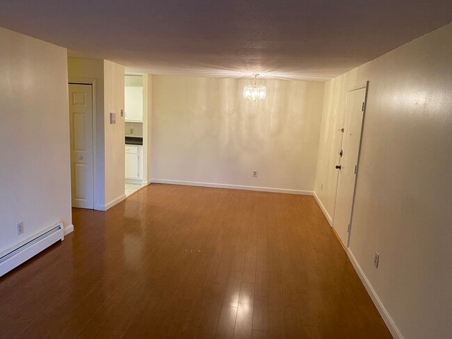 Building Photo - 134 Mammoth Rd