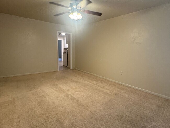 Foto del edificio - 4312 NW Santa Fe Ave