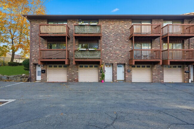 Foto del edificio - 382 Knapps Hwy