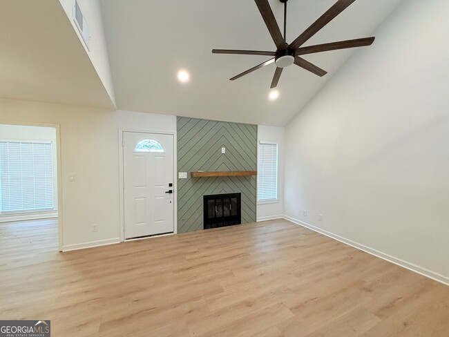 Foto del edificio - 1500 Planters Ridge Ln