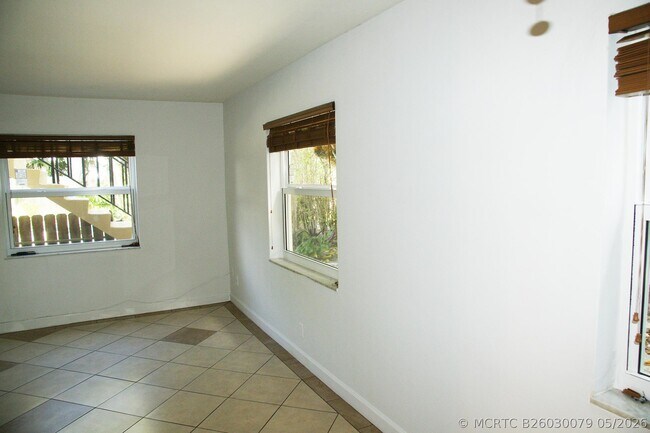 Foto del edificio - 2031 SE 5th St