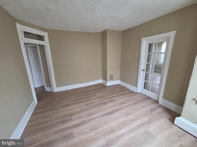 Foto del edificio - 317 E Broad St