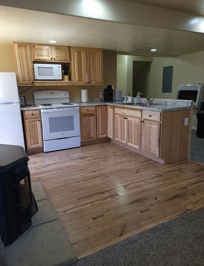 Building Photo - 317 S Silverstone Ln