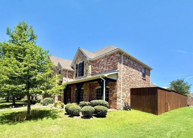Foto del edificio - 7430 Hidden Cove Ln